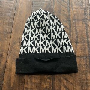 Michael Kors Black White Signature Stocking Cap Winter Beanie Hat